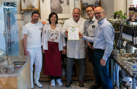 Jakobis Nachbar Juli: Odenwälder Kochkäse Jakobis Nachbar Juli: Odenwälder Kochkäse